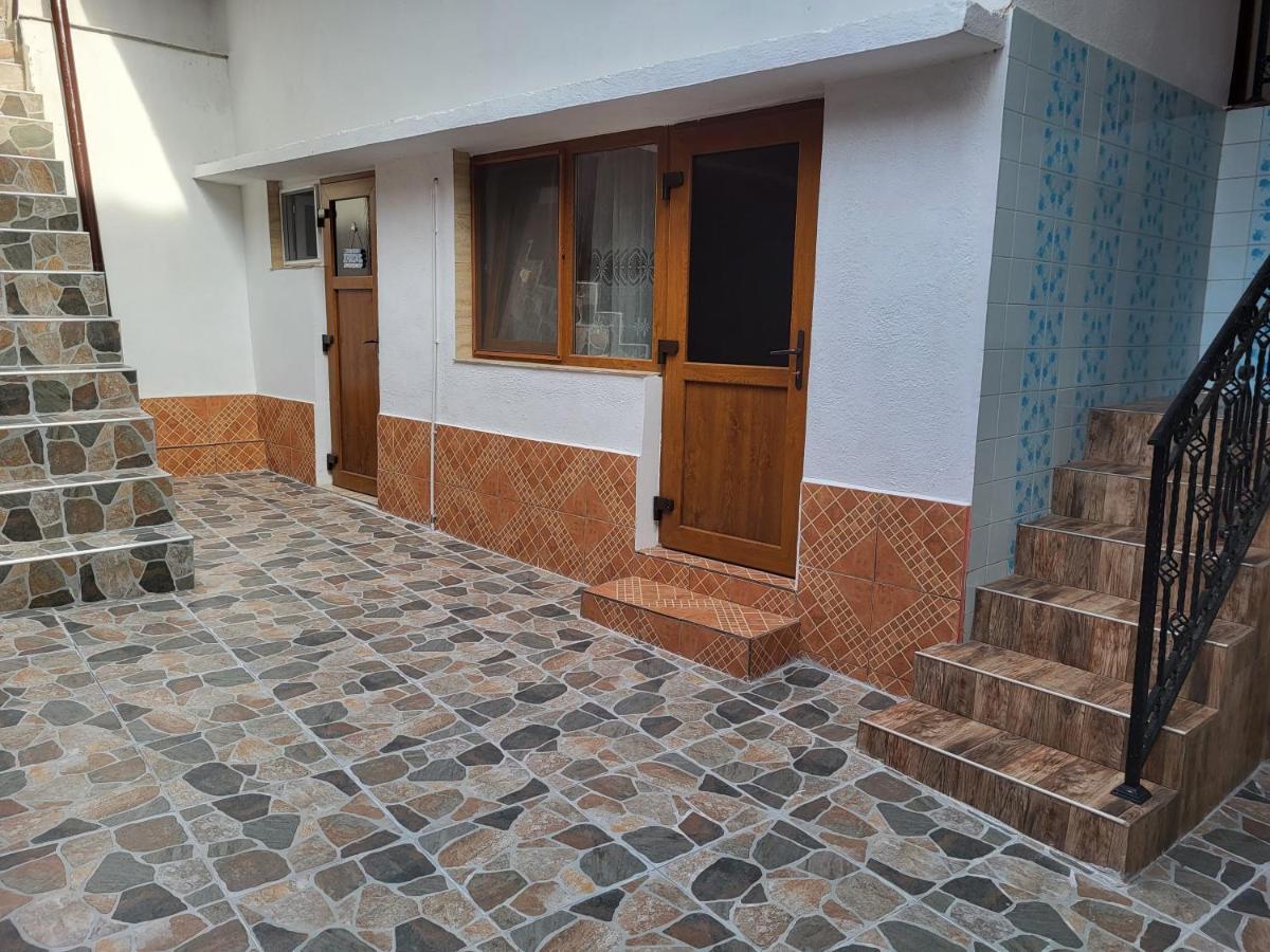 Casa De Vacanta Danube Moldova Noua Экстерьер фото